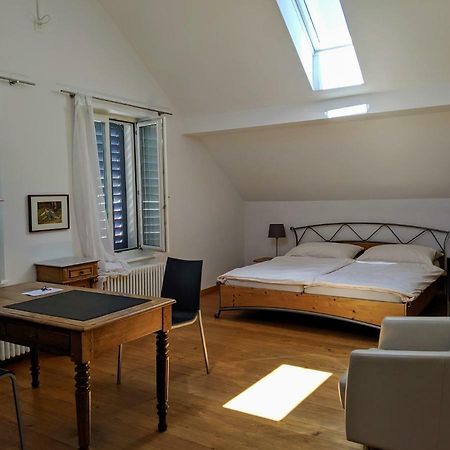 Rooms-Zimmer Neuhausen Am Rheinfall Exterior photo